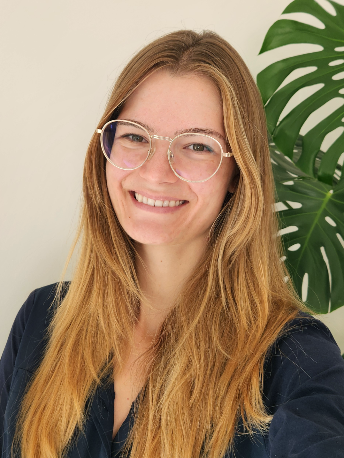 Alexandra Irvine, therapist and counsellor in Oxford offering therapy to students and military spouses